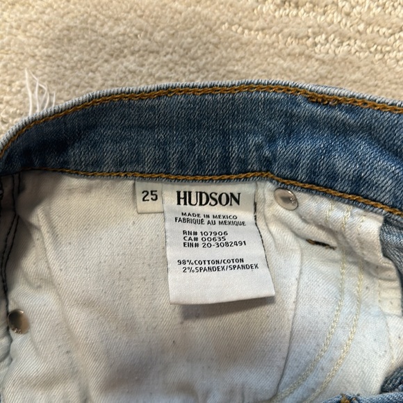 Hudson Kenzie Cut Off Shorts - Picture 8 of 9